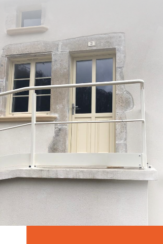 garde-corps balcon acier Dijon rampe escalier métallique Côte-d'Or garde-corps câble inox Bourgogne garde-corps verre métal sur mesure garde-corps terrasse extérieur Beaune rampe d'escalier forgée ancienne garde-corps mezzanine intérieur Dijon norme garde-corps NF P01-012 artisan métallier garde-corps Auxonne restauration rampe escalier patrimoine